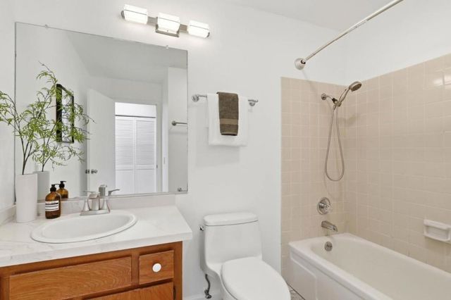 928 Wright Avenue 402, Mountain View, CA 94043