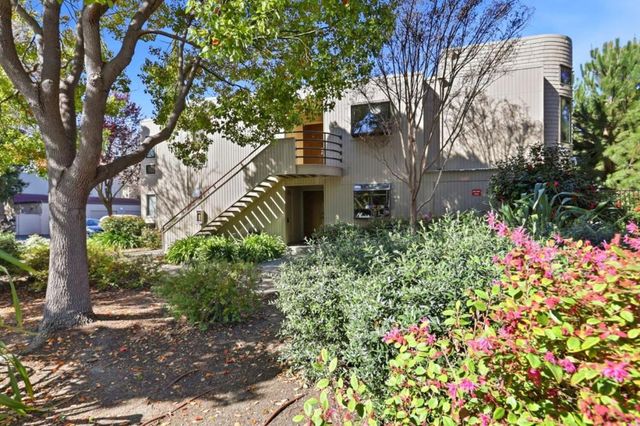 928 Wright Avenue 402, Mountain View, CA 94043