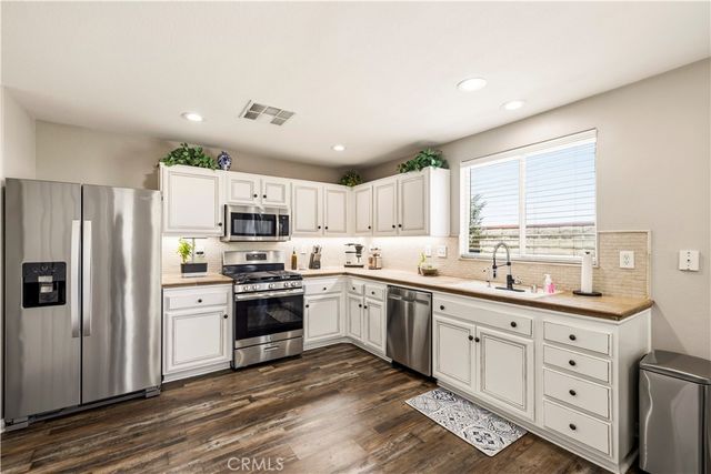 159 Palermo Drive, Palmdale, CA 93550