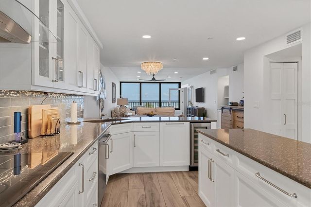 5740 MIDNIGHT PASS ROAD 303F, Sarasota, FL 34242