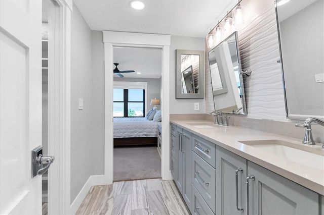 5740 MIDNIGHT PASS ROAD 303F, Sarasota, FL 34242