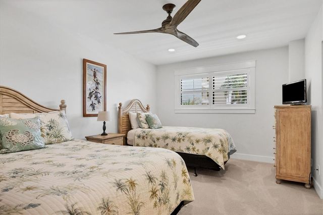 5740 MIDNIGHT PASS ROAD 303F, Sarasota, FL 34242