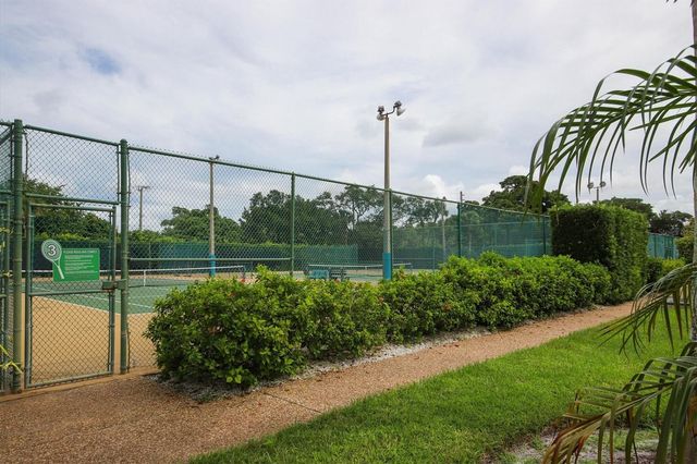 5740 MIDNIGHT PASS ROAD 303F, Sarasota, FL 34242