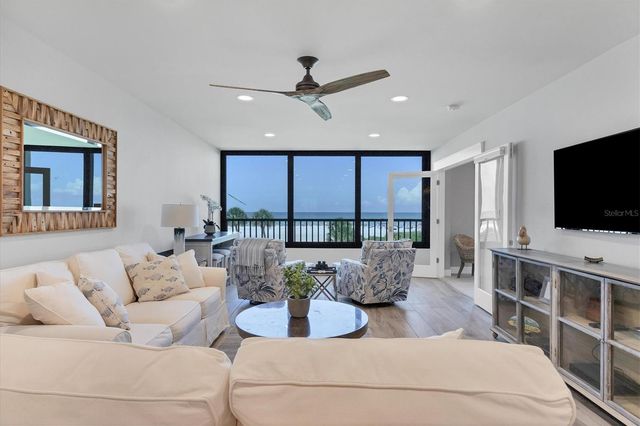 5740 MIDNIGHT PASS ROAD 303F, Sarasota, FL 34242