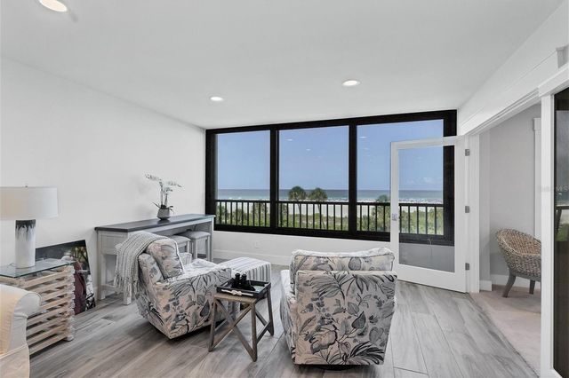 5740 MIDNIGHT PASS ROAD 303F, Sarasota, FL 34242