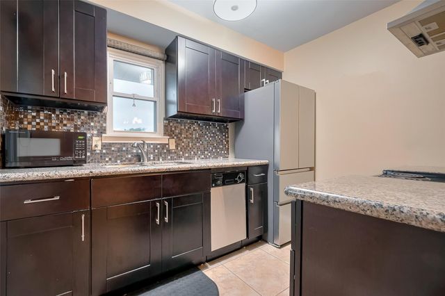 8019 Colgate Street, Houston, TX 77061