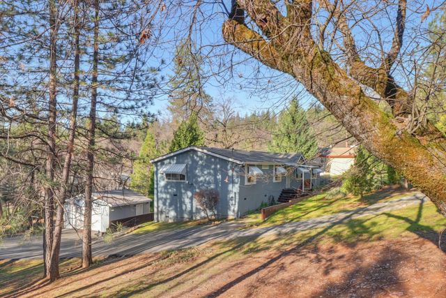 6320 Nugget Dr, Foresthill, CA 95631