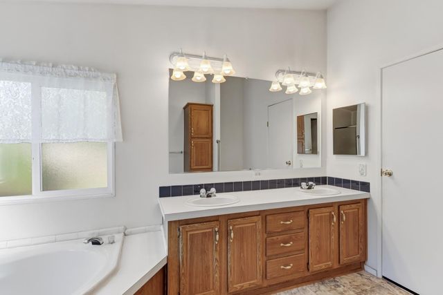 6320 Nugget Dr, Foresthill, CA 95631