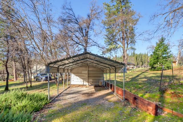 6320 Nugget Dr, Foresthill, CA 95631