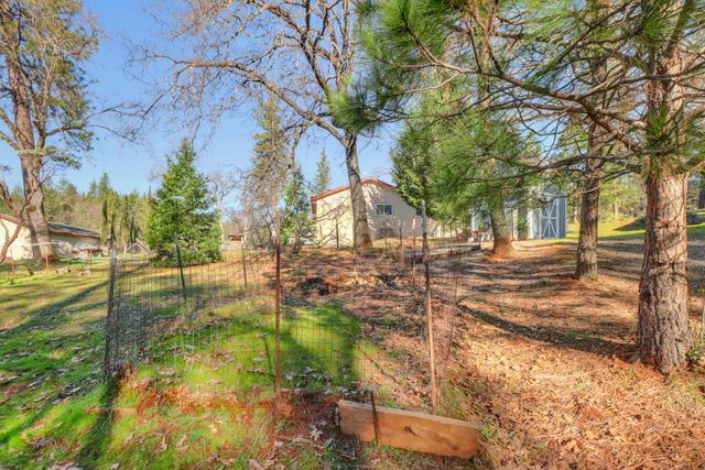 6320 Nugget Dr, Foresthill, CA 95631