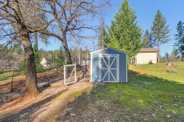 6320 Nugget Dr, Foresthill, CA 95631