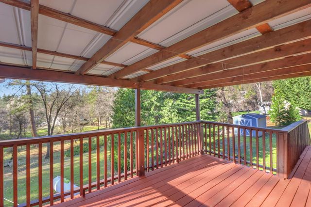 6320 Nugget Dr, Foresthill, CA 95631