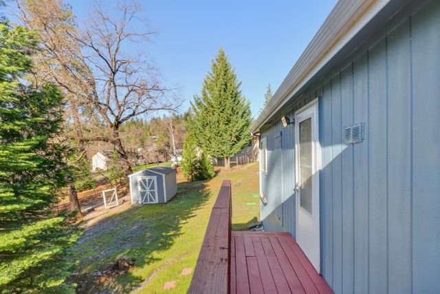 6320 Nugget Dr, Foresthill, CA 95631