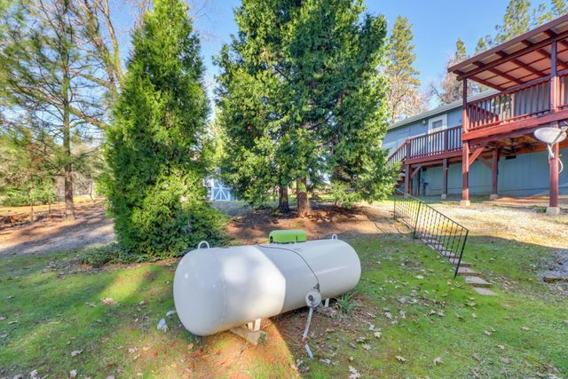 6320 Nugget Dr, Foresthill, CA 95631