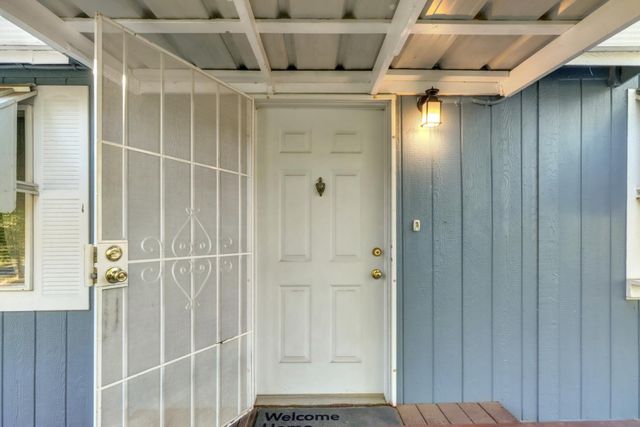 6320 Nugget Dr, Foresthill, CA 95631