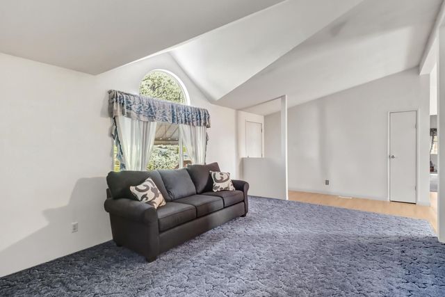 6320 Nugget Dr, Foresthill, CA 95631