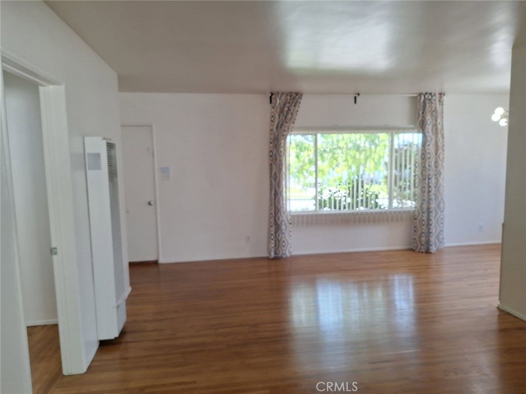 Image 9 of property listing at 916 Faysmith, Torrance, CA 90503