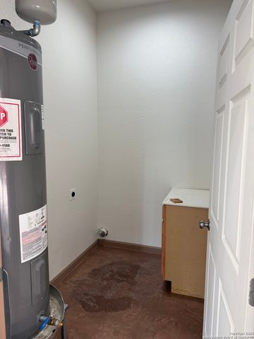 710 W Baetz Blvd., San Antonio, TX 78221