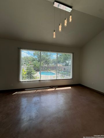 710 W Baetz Blvd., San Antonio, TX 78221