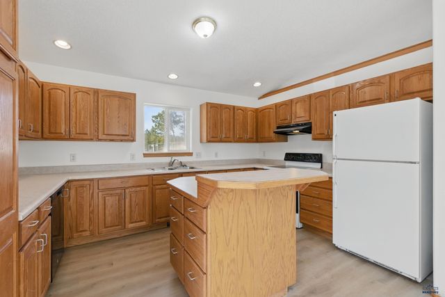 13656 LOST CAVE RD, Keystone, SD 57751