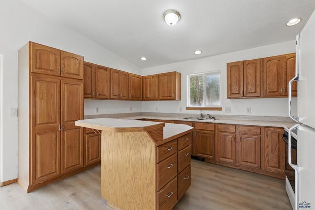 13656 LOST CAVE RD, Keystone, SD 57751