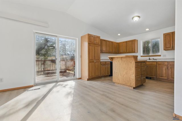 13656 LOST CAVE RD, Keystone, SD 57751