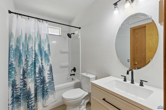 13656 LOST CAVE RD, Keystone, SD 57751