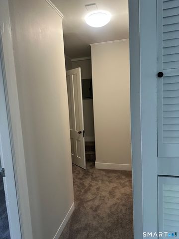17 Broad Street 2nd Fl Rear, Middletown, CT 06457