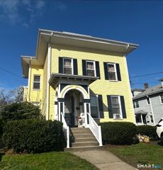 17 Broad Street 2nd Fl Rear, Middletown, CT 06457