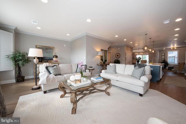242 CHARLES ELLIS DR, Newtown Square, PA 19073
