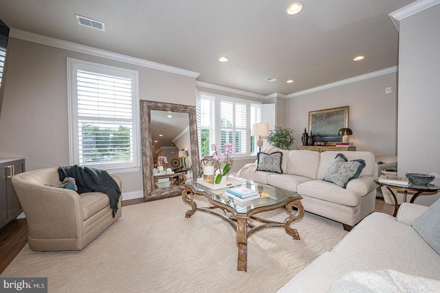 242 CHARLES ELLIS DR, Newtown Square, PA 19073