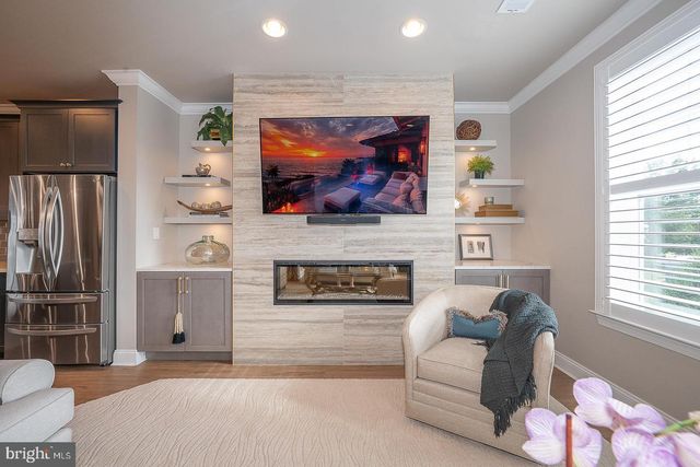 242 CHARLES ELLIS DR, Newtown Square, PA 19073