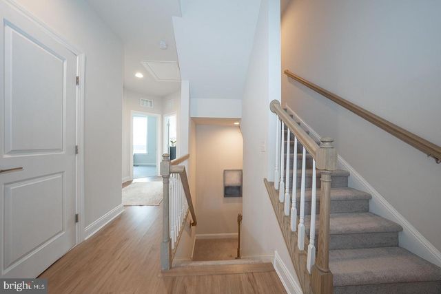 242 CHARLES ELLIS DR, Newtown Square, PA 19073