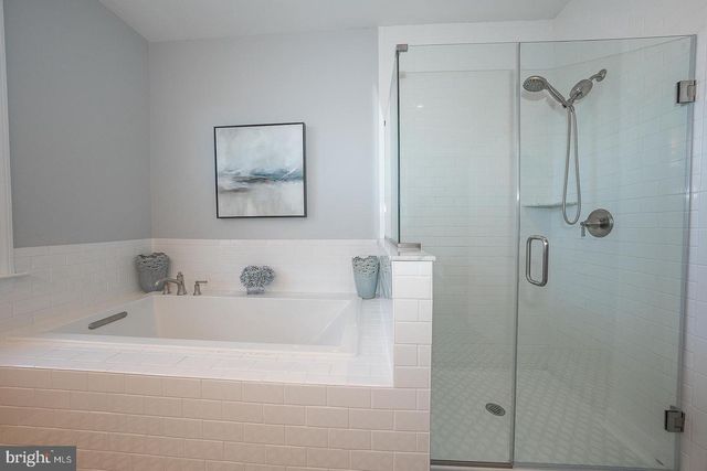 242 CHARLES ELLIS DR, Newtown Square, PA 19073
