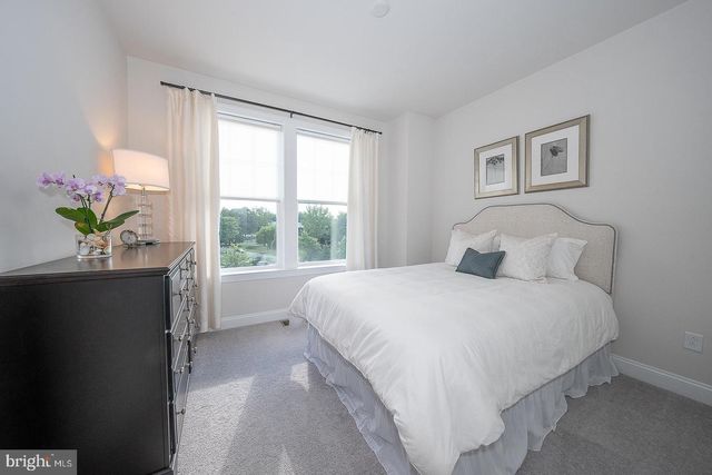 242 CHARLES ELLIS DR, Newtown Square, PA 19073