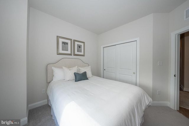 242 CHARLES ELLIS DR, Newtown Square, PA 19073