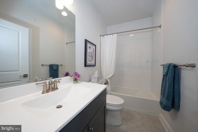 242 CHARLES ELLIS DR, Newtown Square, PA 19073