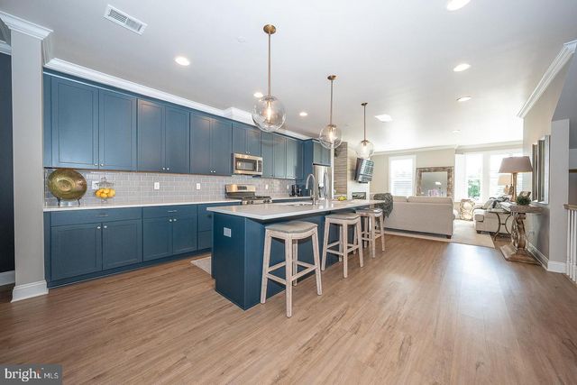 242 CHARLES ELLIS DR, Newtown Square, PA 19073
