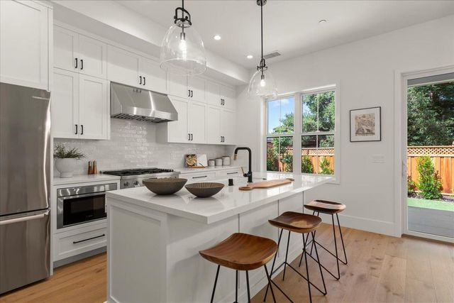 16011 Stephenie Lane, Los Gatos, CA 95032