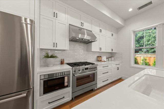 16011 Stephenie Lane, Los Gatos, CA 95032
