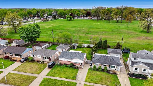 32517 Avondale Street, Westland, MI 48186