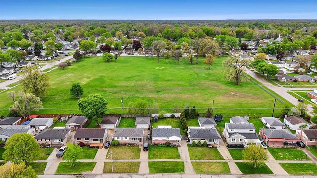 32517 Avondale Street, Westland, MI 48186