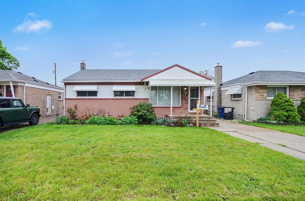 32517 Avondale Street, Westland, MI 48186