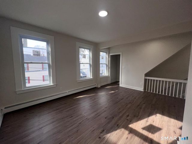44 Laurel Court, Bridgeport, CT 06605