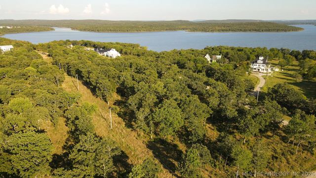 28 Pebble Ridge Road, Eufaula, OK 74432