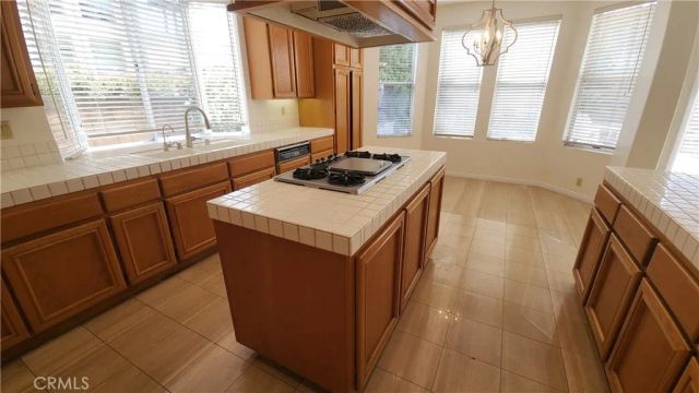 2162 Ventia, Tustin, CA 92782