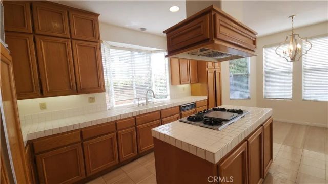 2162 Ventia, Tustin, CA 92782