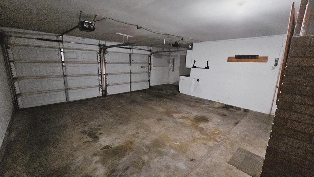 Image 17 of property listing at 237 Edgewood Dr, San Angelo, TX 76904