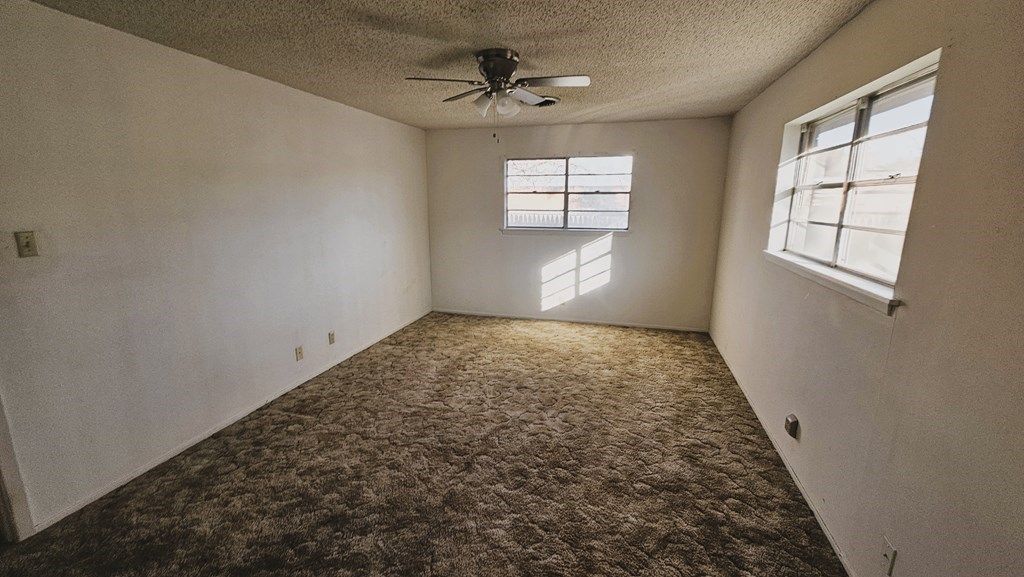 Image 6 of property listing at 237 Edgewood Dr, San Angelo, TX 76904