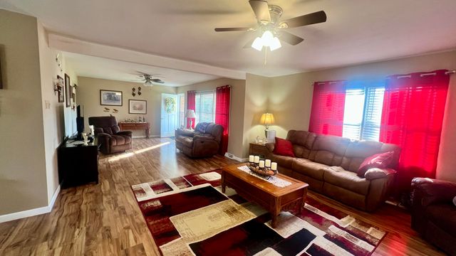 372 Southland Drive, London, KY 40744